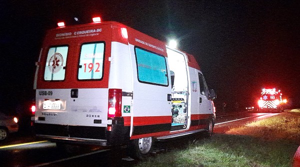Colisão entre dois automóveis é registrada na BR 280