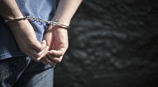 Homem é preso após cumprimento de mandado por roubo