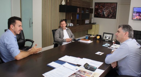 Cleber se reúne com presidente do Sindicato dos Professores