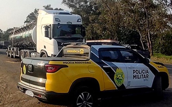 Motorista é preso por transporte de combustível em caminhão leiteiro