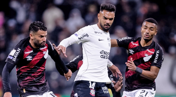 Corinthians e Athletico empatam sem gols em jogo marcado por confusões e lesões
