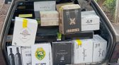 Polícia Militar apreende 40 caixas de vinho argentino em veículo
