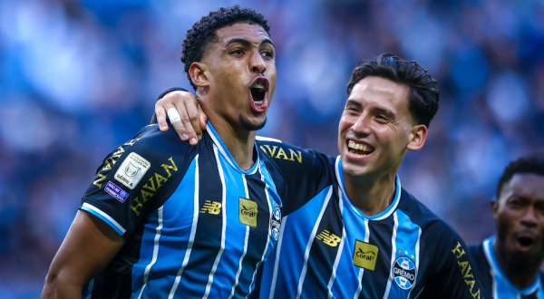 Grêmio vira sobre o São Paulo e vence na Arena pelo Brasileirão