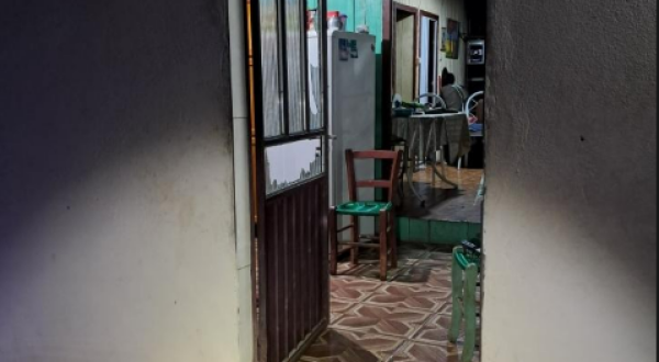 Casal de idosos é assaltado e se esconde em área de mata