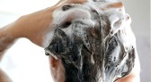 Anvisa manda tirar do mercado shampoo, sabonete, bronzeador e outros 4 produtos; uso deve ser interrompido imediatamente