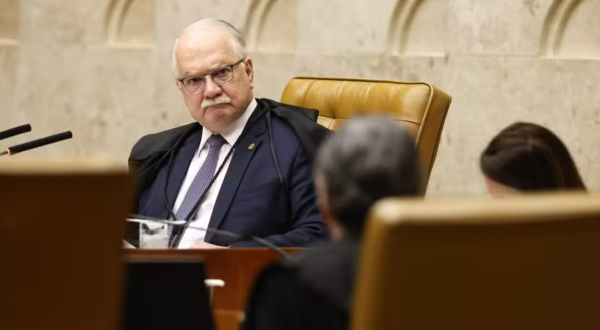 Fachin suspende decisões de Mendonça e Dino sobre comando da Polícia Federal