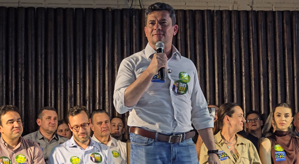 Moro sobe o tom contra Lula durante encontro político no Sudoeste