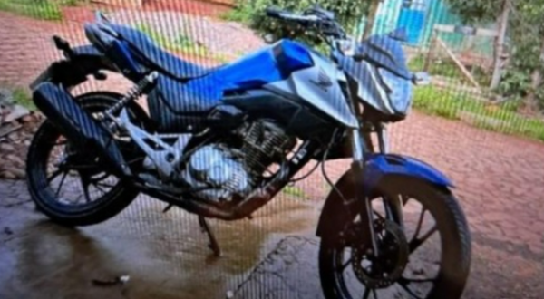Motocicleta é furtada durante a madrugada no Centro