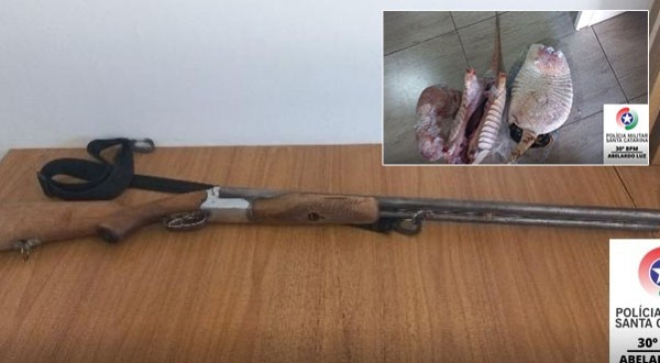 Homem é preso após ameaçar companheira e filha e PM apreender espingarda