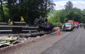 Motorista morre após caminhão tombar na SC-283