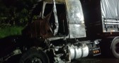 Incêndio destrói cabine de carreta na BR-158