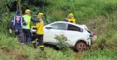 Colisão frontal entre HR-V e carreta deixa mulher e duas crianças mortas na BR-163