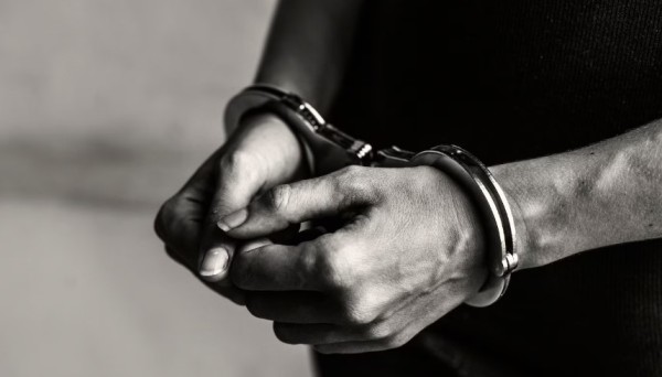 Homem de 50 anos é preso por mandado judicial por ameaça no interior do município
