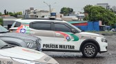 Jovem é preso após tentar fugir e resistir à abordagem policial