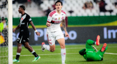 Flamengo goleia o Vasco por 4 a 1 e amplia vantagem na liderança do Brasileirão