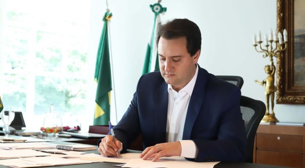 Paraná reduz ICMS sobre gasolina e energia elétrica; imposto sai de 29% para 18%