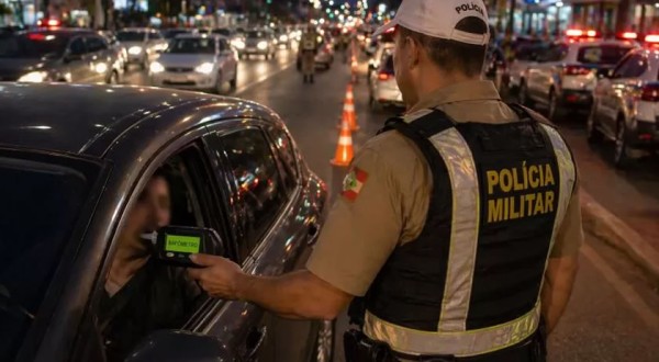 Motoristas alcoolizados podem enfrentar multa de até R$ 29 mil e longa suspensão da CNH