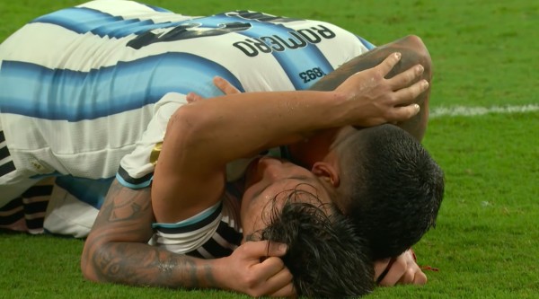 Argentina vive drama, mas supera Cabo Verde na prorrogação e se garante nas oitavas da Copa