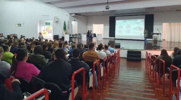 Saúde capacita 500 profissionais da região Sudoeste no cuidado e atenção à pessoa idosa