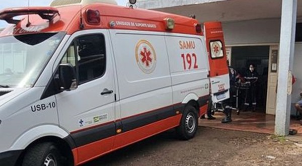 Agricultor tem parte da perna amputada após acidente com trator em Capitão Leônidas Marques