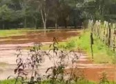 Temporal causa alagamentos em estradas, no Paraná