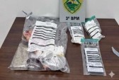 Mais de um quilo de drogas é apreendido, três são detidos