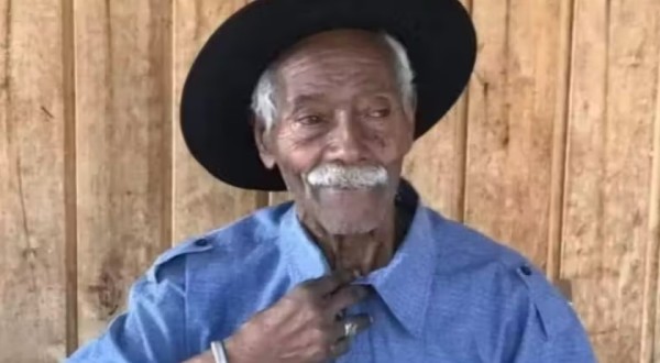 Idoso completa 122 anos e ganha festa com forró e sanfoneiro