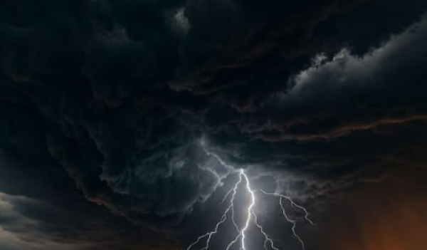 Frente fria traz risco de temporais neste domingo