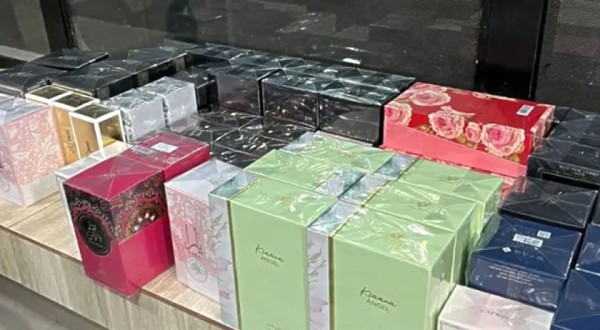 Polícia Rodoviária apreende caminhonete e perfumes contrabandeados na PR-281 em São Jorge do Oeste