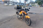 SAMU é acionado para atender vítima de acidente entre carro e moto no Bairro Industrial