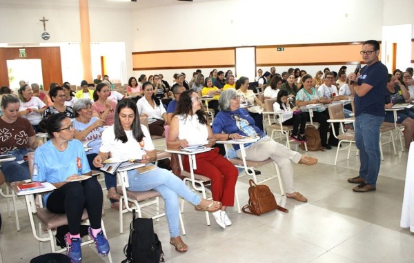 Coordenações paroquiais da catequese participam de encontro diocesano