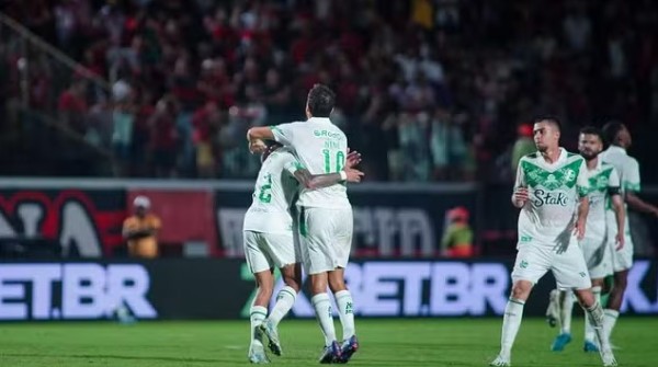 Juventude reage no fim e busca empate com o Vitória