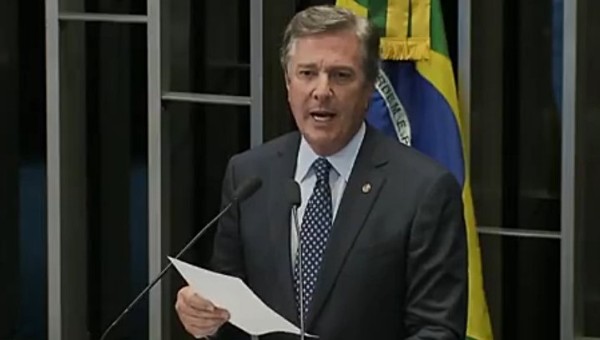 Ex-presidente Fernando Collor é preso por condenação na Lava Jato