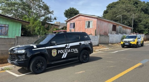 Bebê recém-nascido é encontrado morto com hematomas no rosto