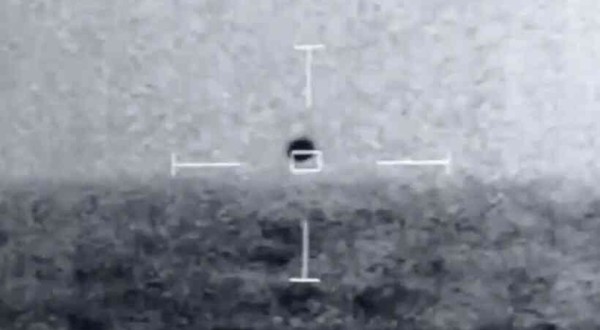 Militares flagram OVNI na Califórnia, nos EUA; veja vídeo