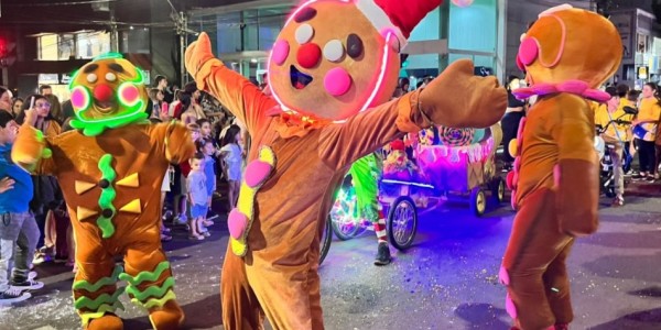 Natal das Estrelas está oficialmente aberto em Francisco Beltrão