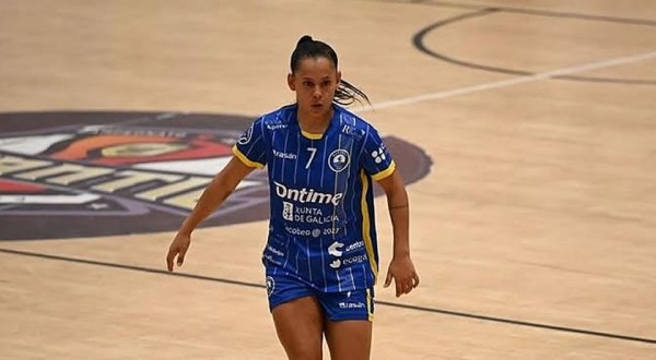 Alice Duarte, de Chopinzinho, é convocada para a Seleção Brasileira de Futsal Feminino