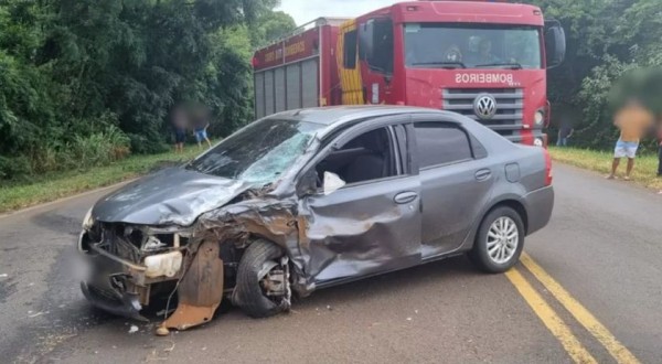 Acidente na PR-280 em Renascença deixa quatro pessoas feridas, incluindo duas crianças