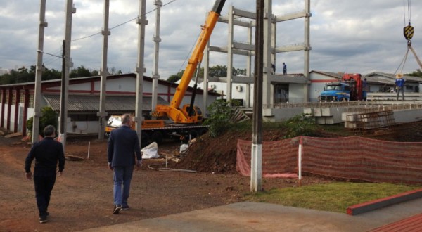 Trevisan e Zanardi visitam obras da Educação em SMO