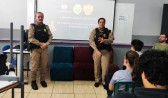 PM realiza palestra sobre violência em escola