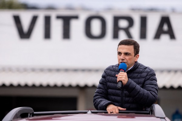 Aliel Machado cresce 25% nas urnas e lidera votação em 23 cidades do Paraná