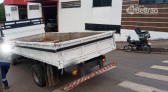 Motociclista se fere em acidente com caminhão