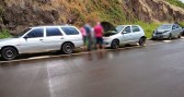 Engavetamento envolve três carros no trevo do alto da Julio Assis Cavalheiro