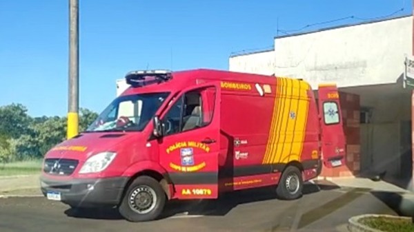 Mulher e criança ficam feridas ao serem atropeladas por carro no bairro Cango