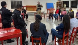 Conseg realiza reunião no bairro Presidente Kennedy com participação da comunidade e forças de segurança
