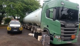 Caminhoneiro é flagrado com carga de vinho Argentino