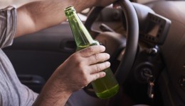 Dois homens são detidos por embriaguez ao volante após fuga e resistência