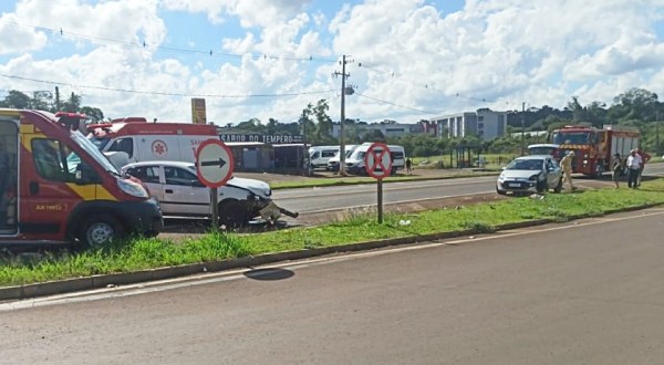 Acidente de trânsito em Francisco Beltrão deixa duas pessoas feridas