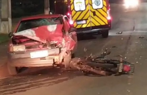 Acidente entre carro e moto deixa casal ferido em Francisco Beltrão