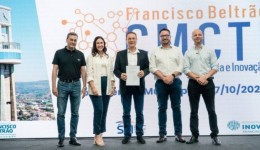 Prefeito recebe proposta para criação do Parque Tecnológico